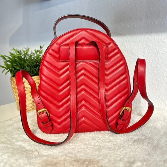 Gucci GG Marmont Women\'s Hibiscus Red Matelasse Leather Backpack main image 6